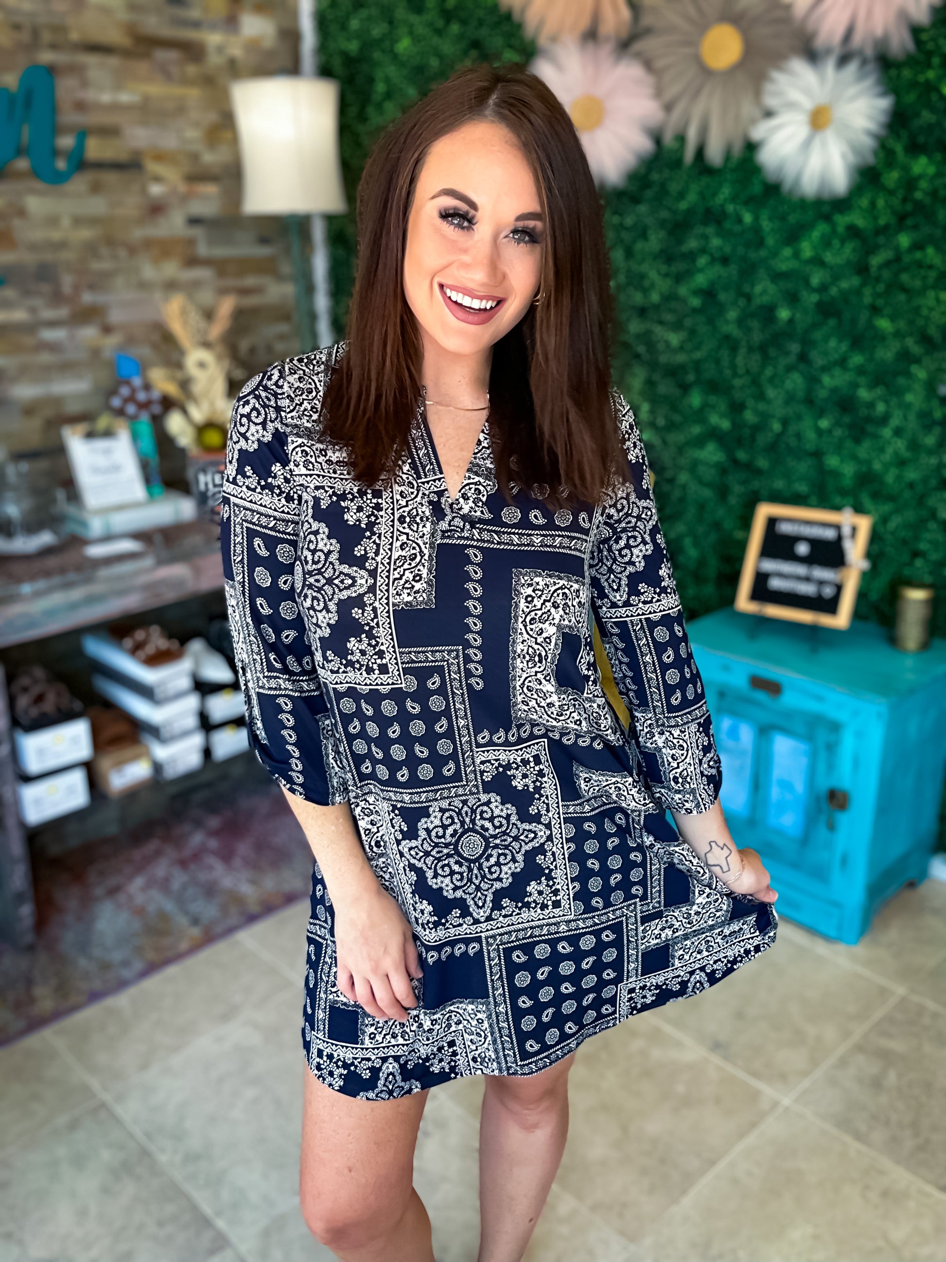 Fabulous and Free - Navy/Taupe - Southern Divas Boutique