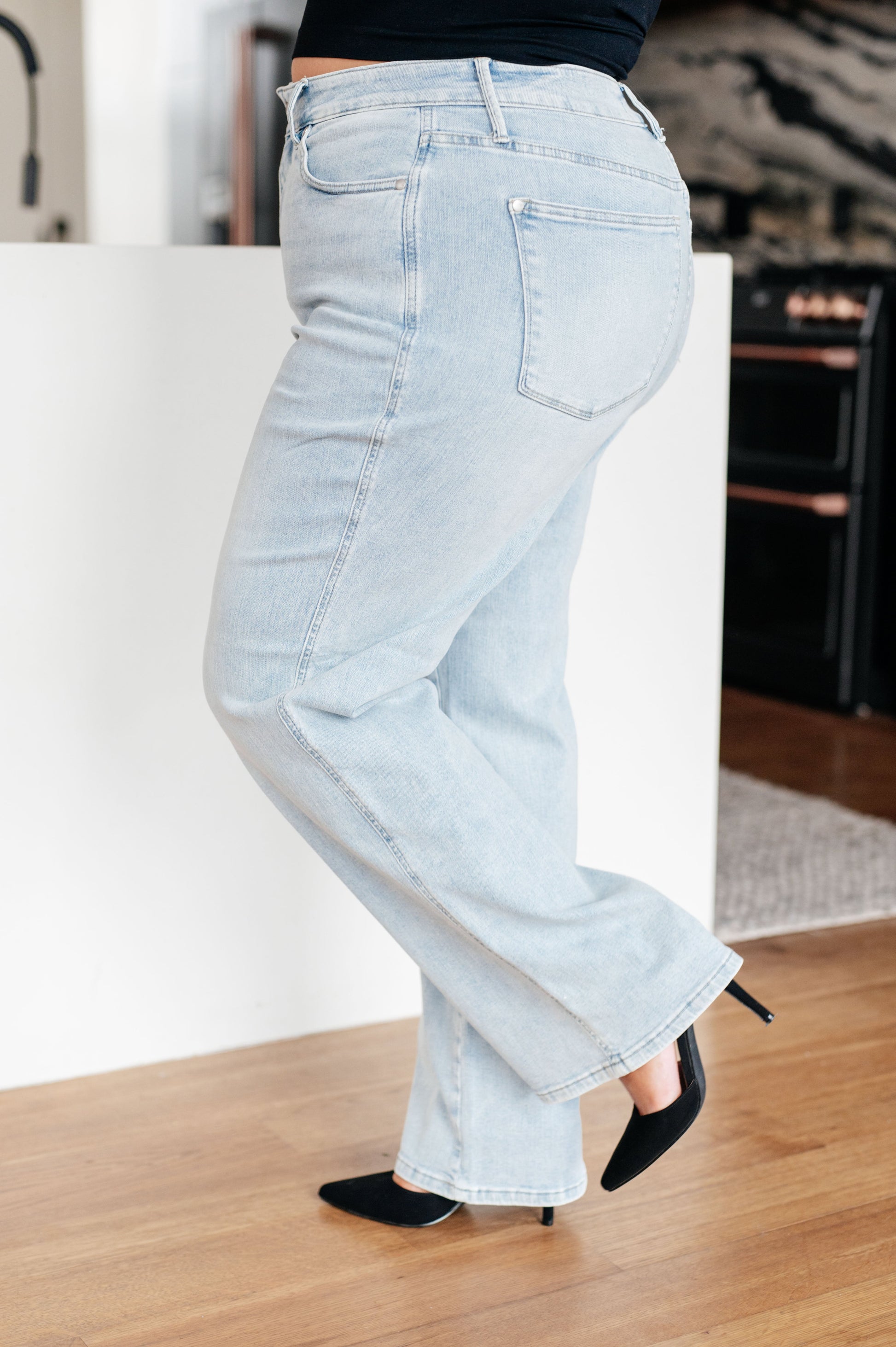 Brooke High Rise Control Top Vintage Wash Straight Jeans - Southern Divas Boutique