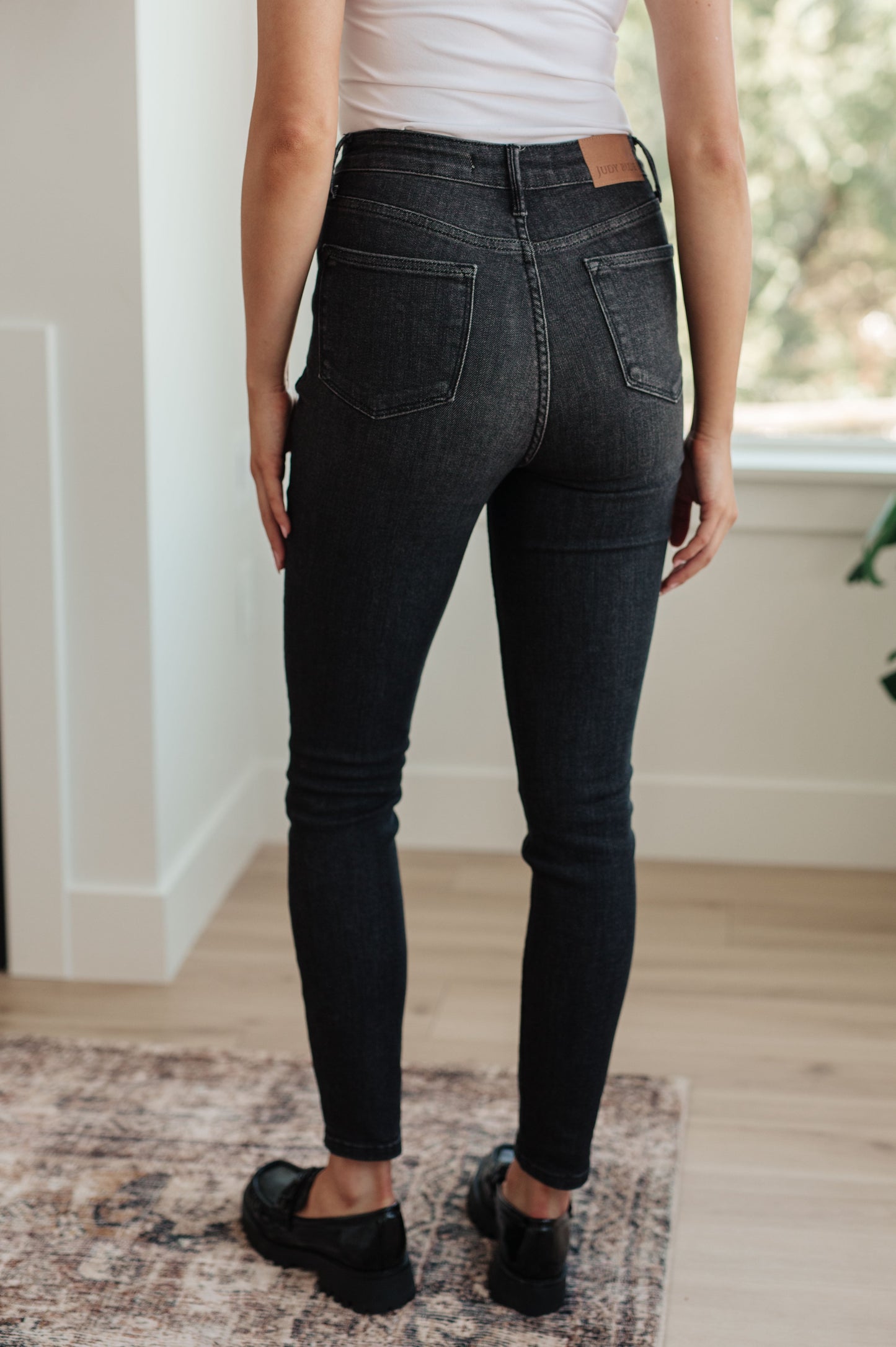Octavia High Rise Control Top Skinny Jeans in Washed Black - Southern Divas Boutique