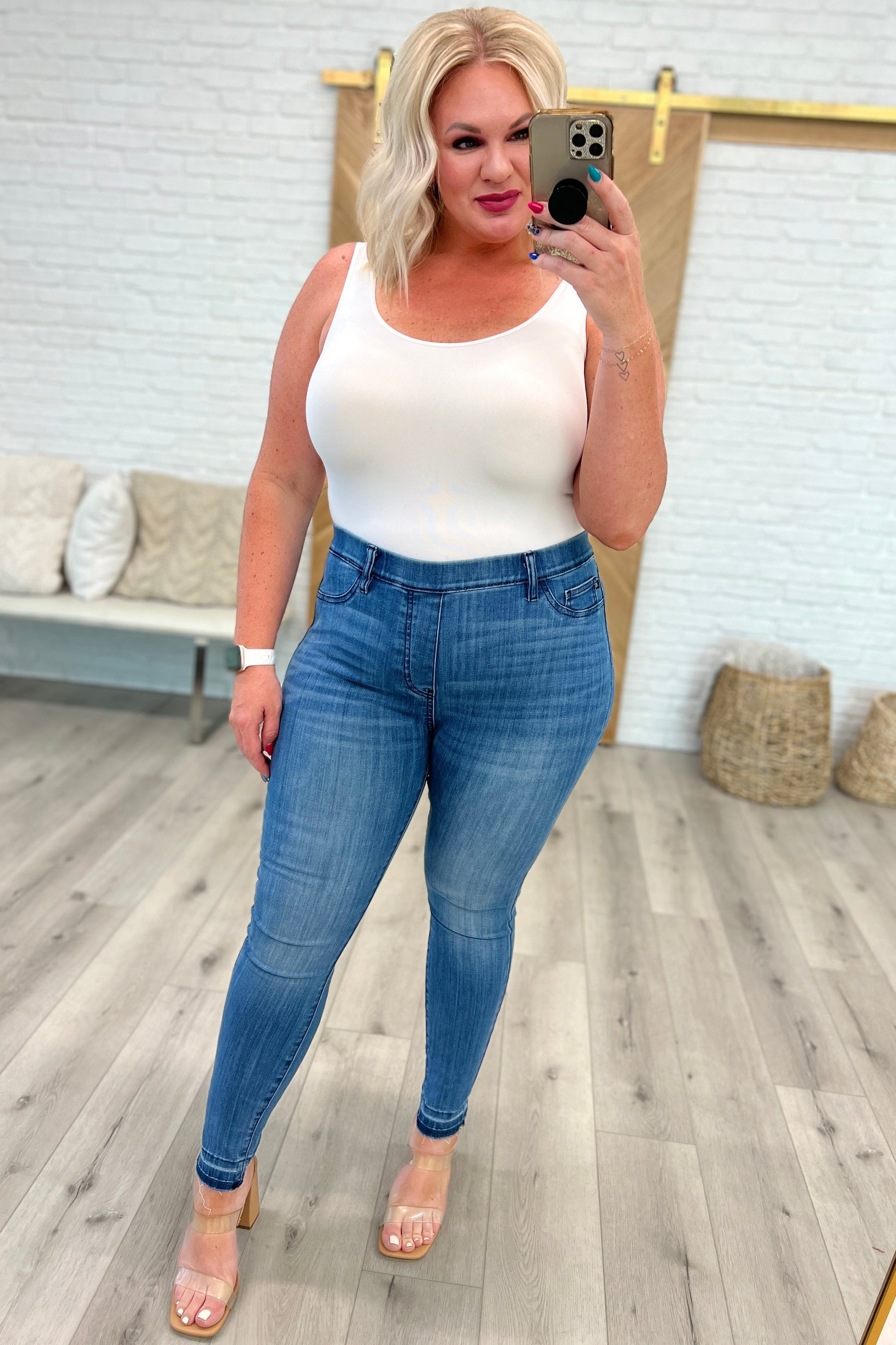 Amanda High Rise Skinny Jeans - Southern Divas Boutique