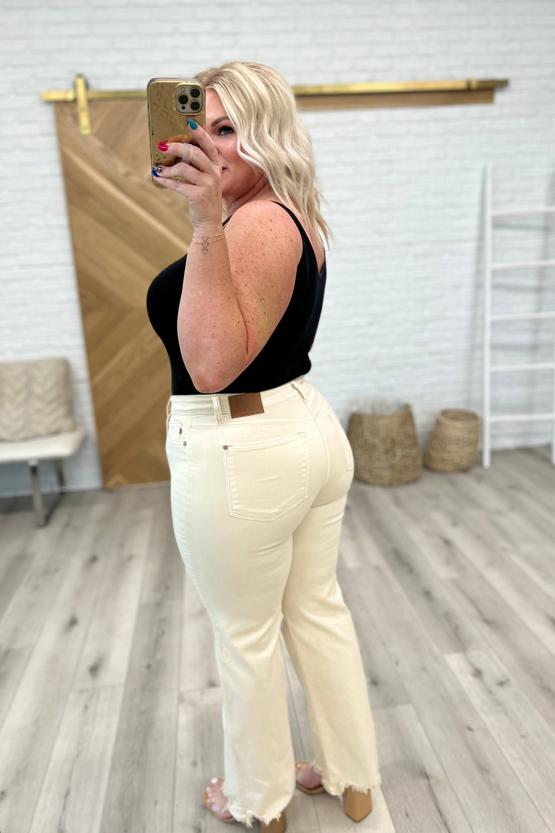 Alice High Rise Straight Jeans - Southern Divas Boutique