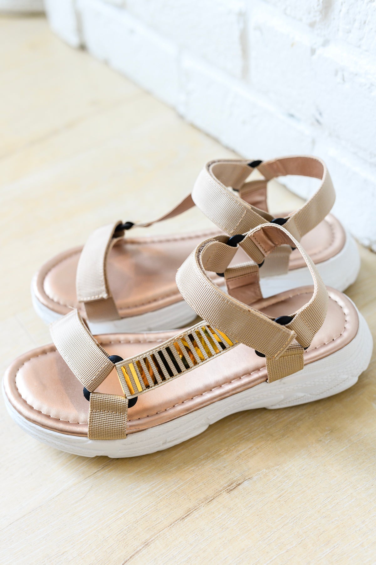 Sidewalk Strappy Sandals - Southern Divas Boutique
